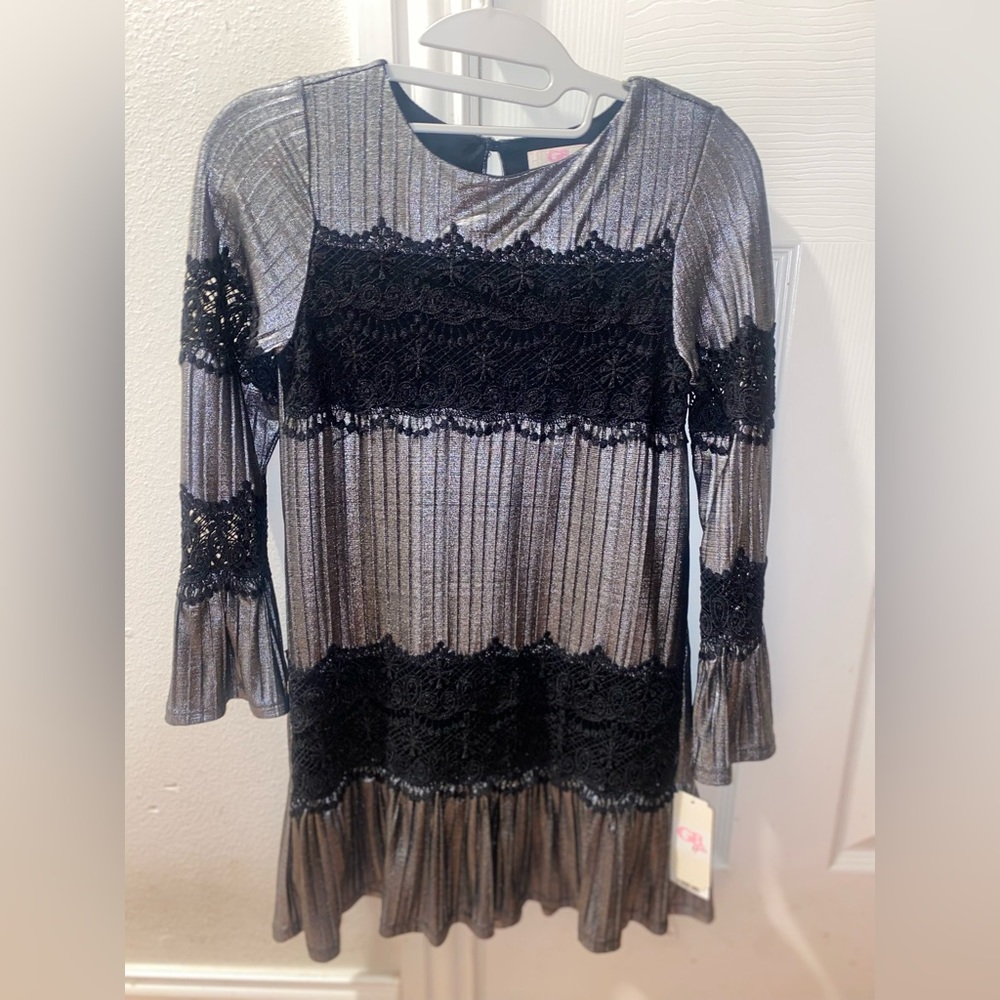 girl’s dress